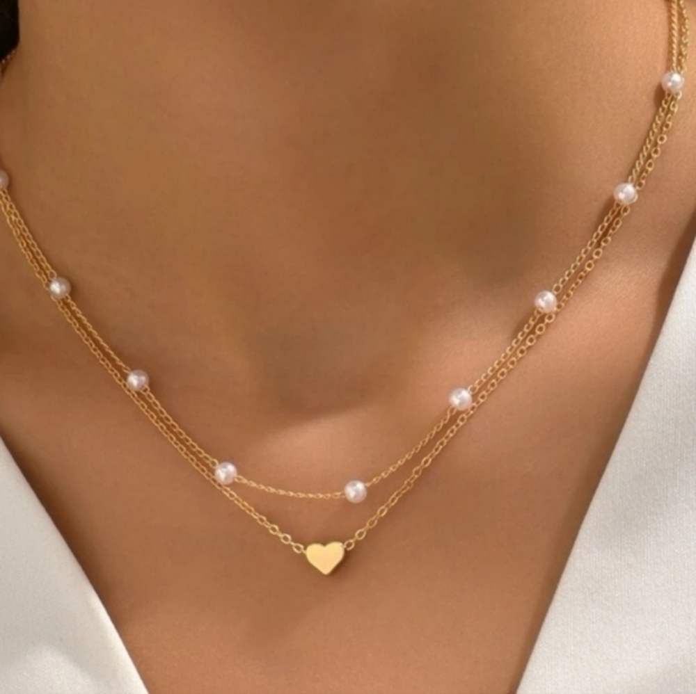14K Gold Plated Layered Heart Charm and Pearl‎ Necklace - Picture 5 of 7